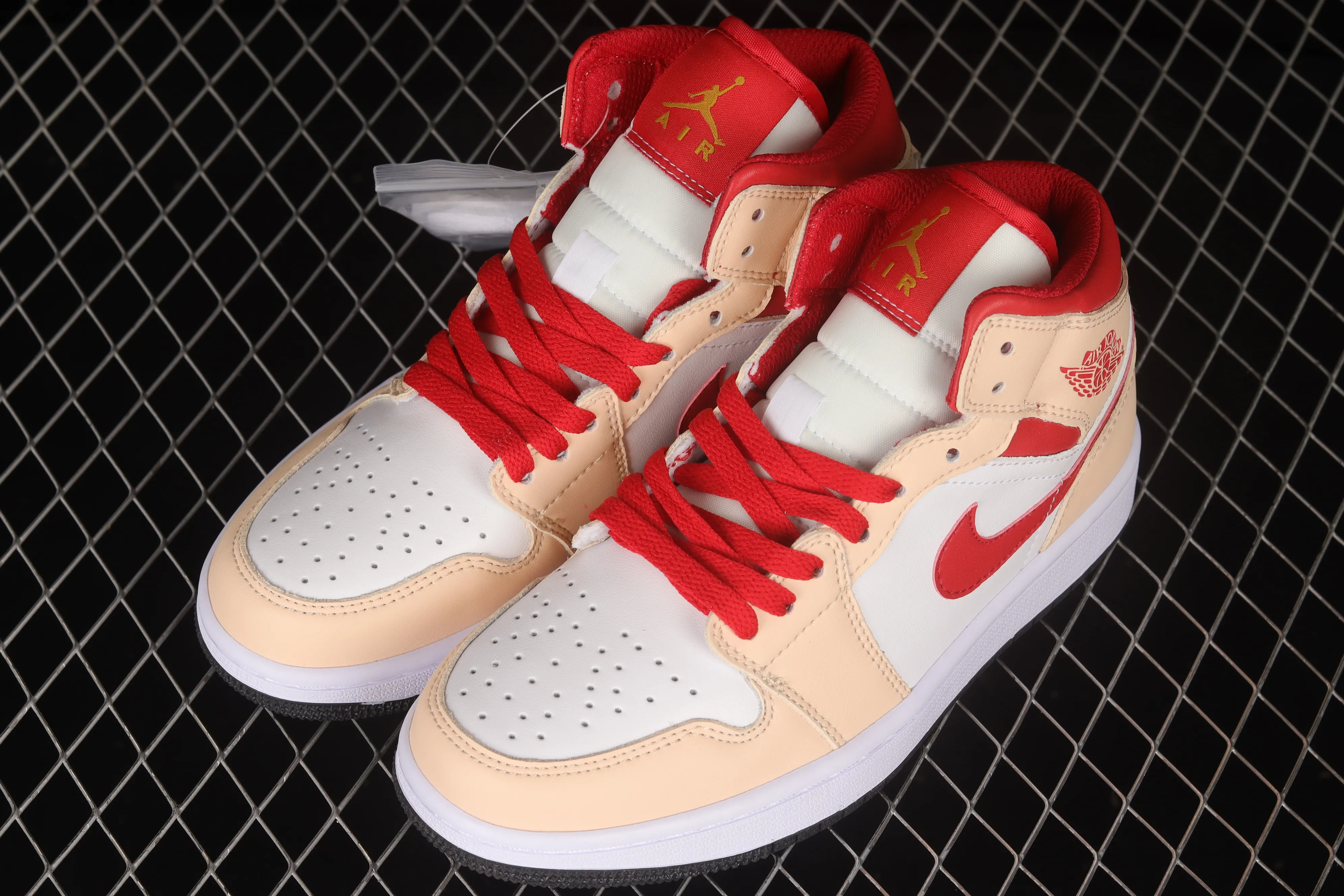 All categories Air Jordan Jordan series basketball shoes Air Jordan 1 Mid Air Jordan AJ1 Mid AJ1 Joe 1 white yellow red mid-top basketball shoes 554725-201